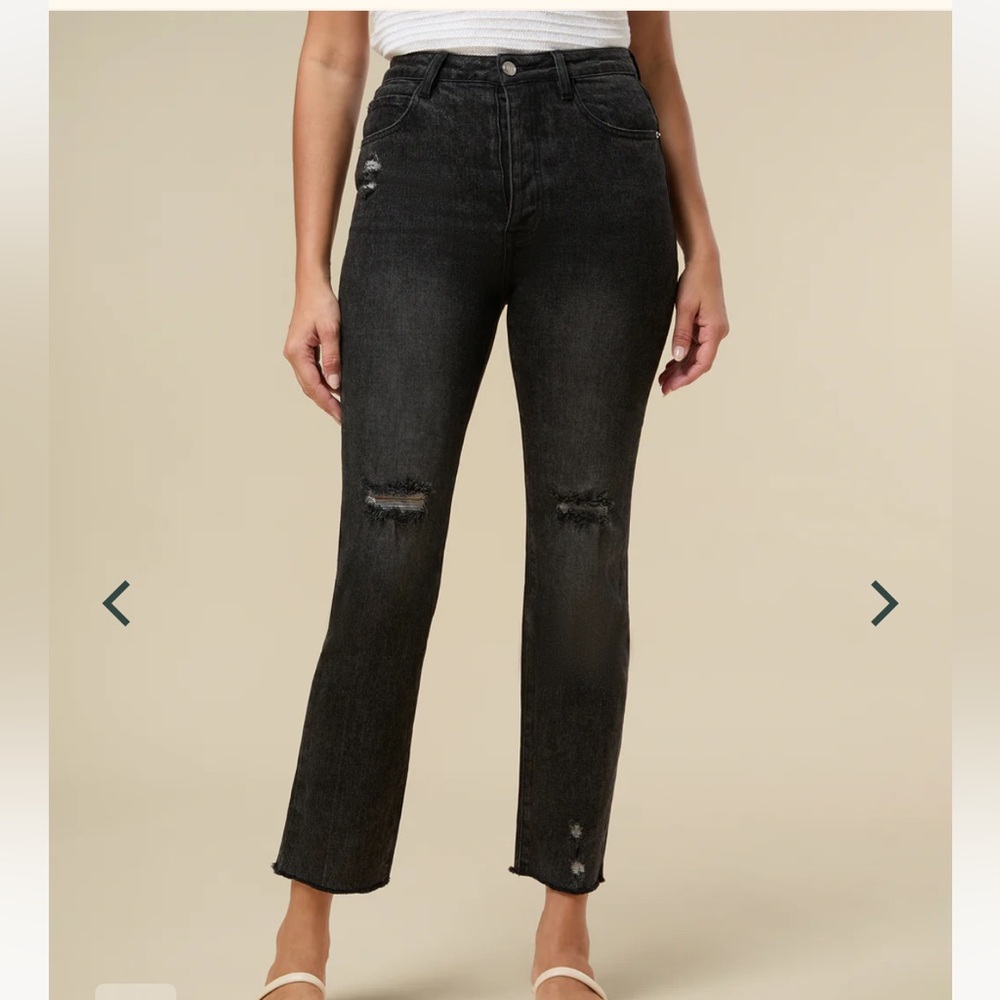 Distressed straight leg Jeans
